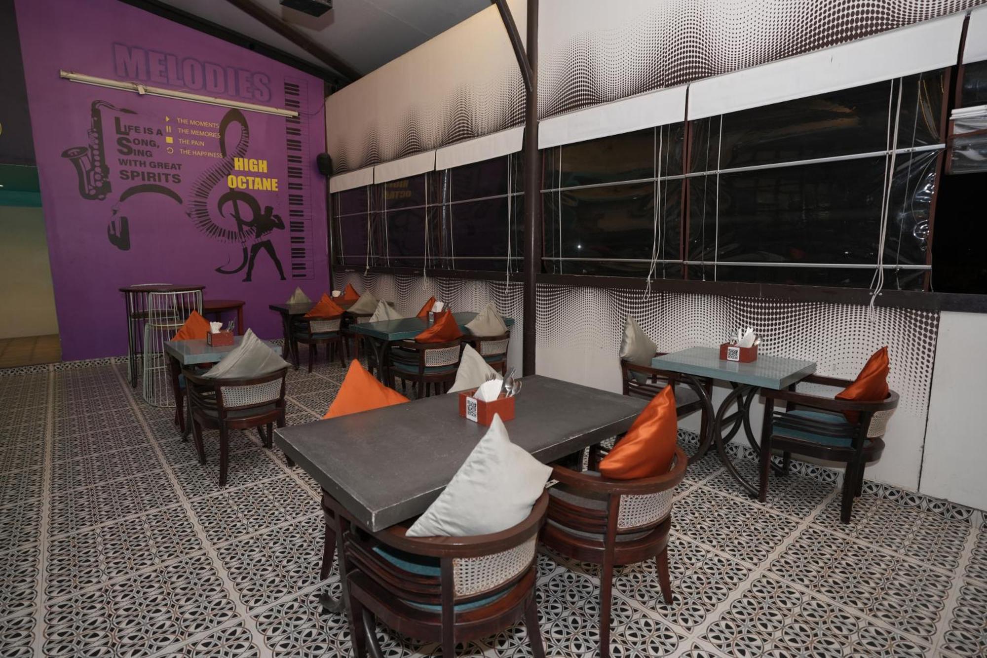 Hotel Vaishnavi Residency à Bangalore Extérieur photo