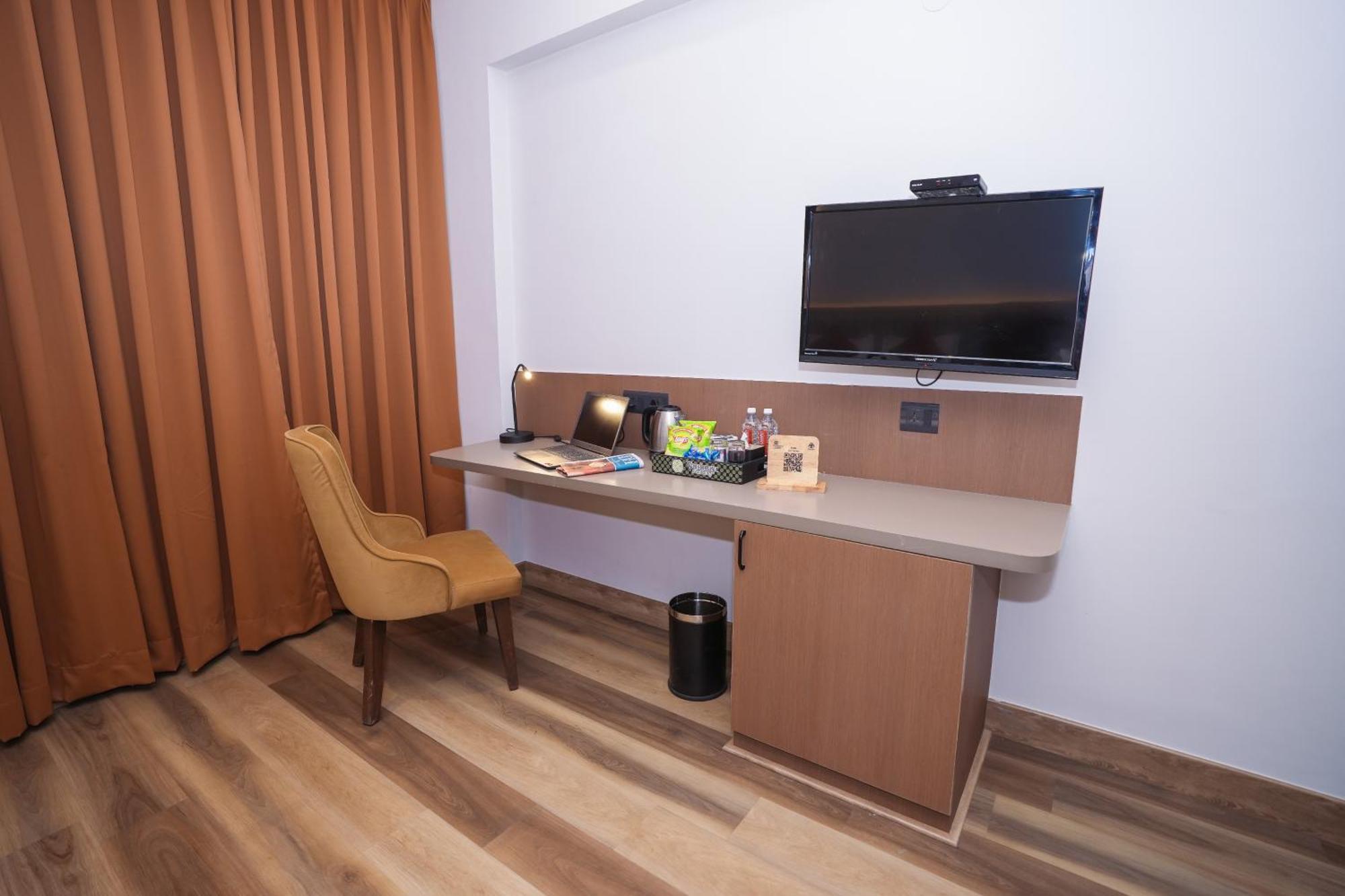 Hotel Vaishnavi Residency à Bangalore Extérieur photo