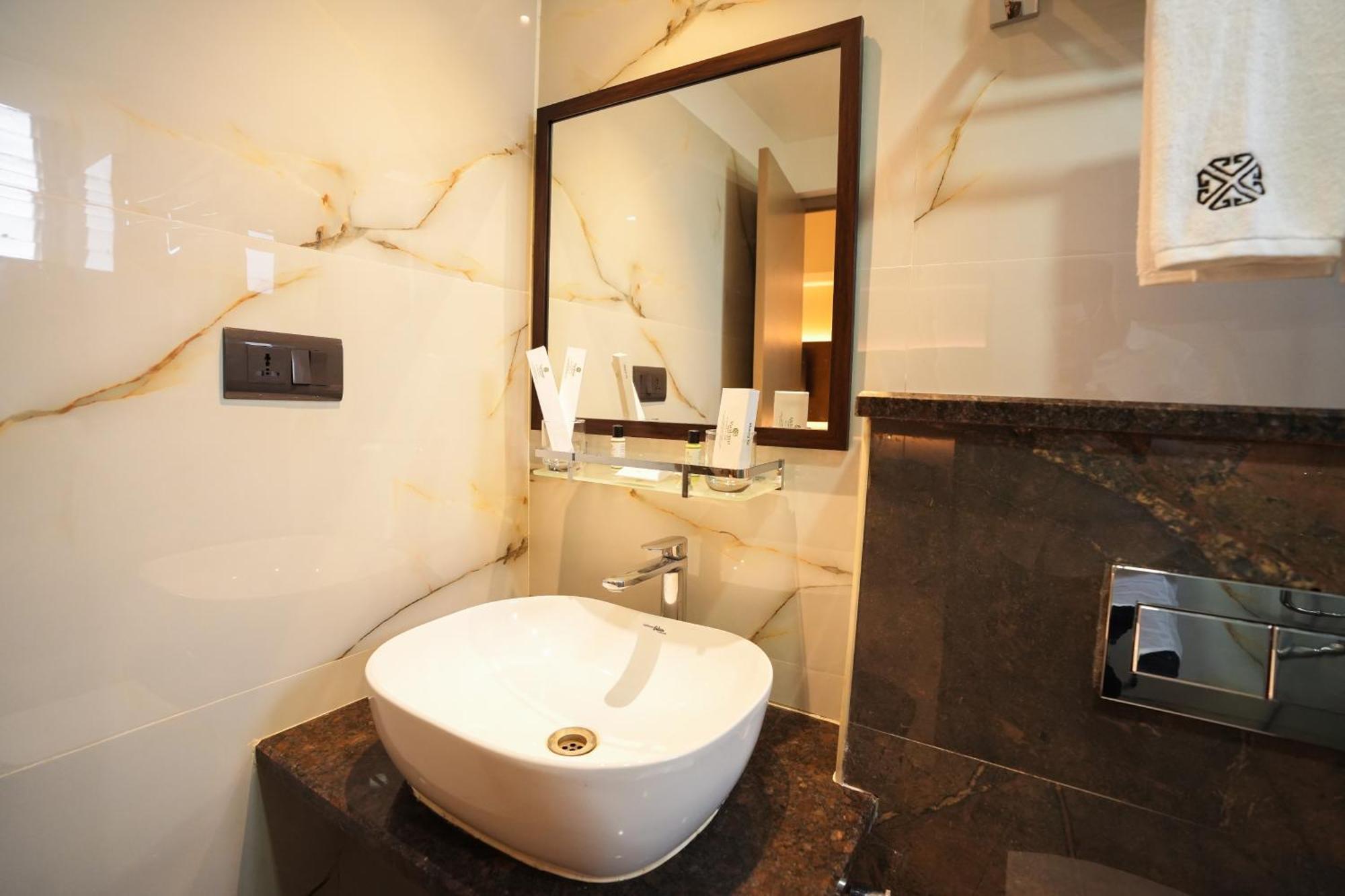 Hotel Vaishnavi Residency à Bangalore Extérieur photo