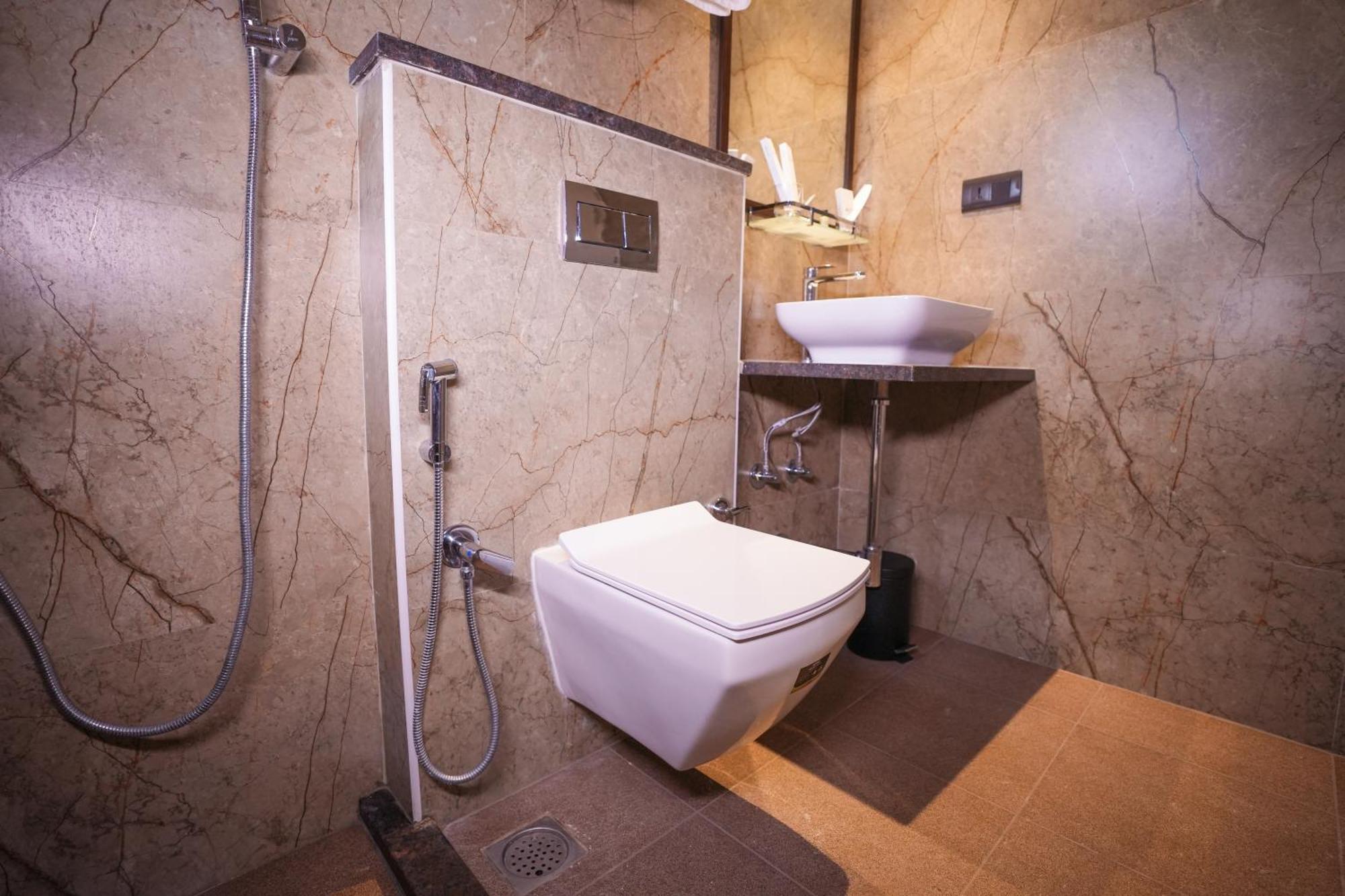 Hotel Vaishnavi Residency à Bangalore Extérieur photo