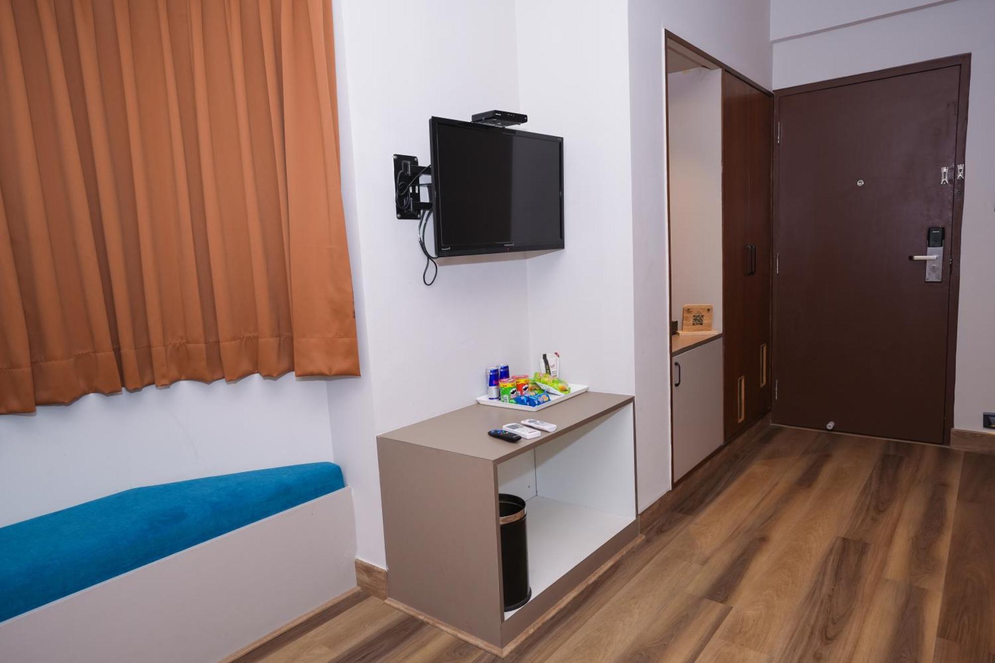 Hotel Vaishnavi Residency à Bangalore Extérieur photo